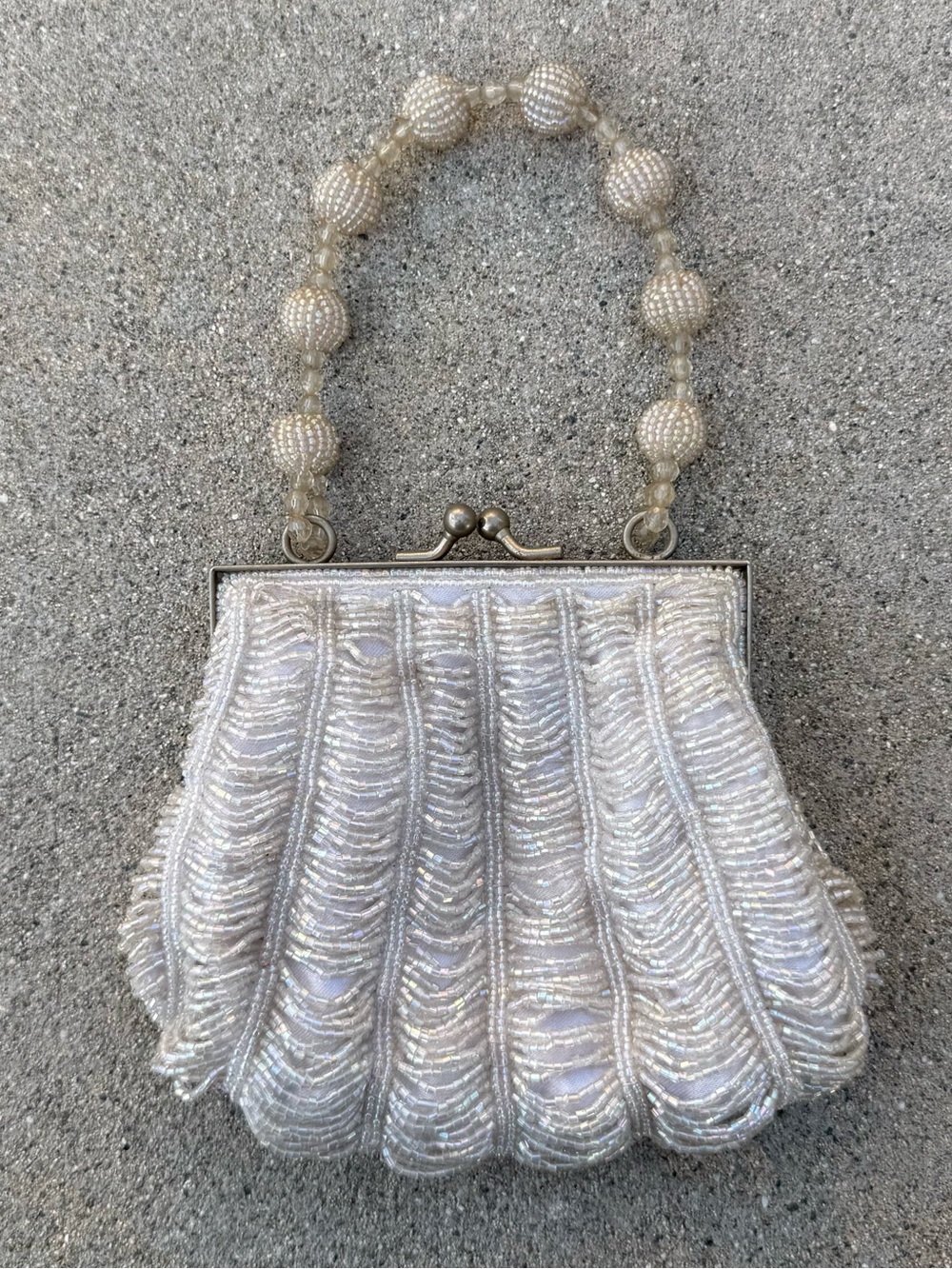 vintage beaded iridescent evening bag scalloped shell design wedding bag hoco
